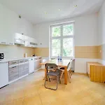 Wooden By Oneapartments דירה