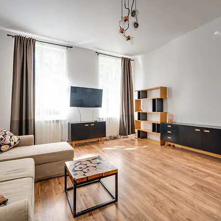 Wooden By Oneapartments Lägenhet