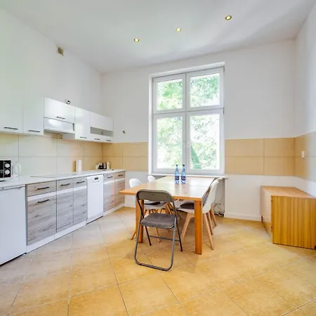 Wooden By Oneapartments Lägenhet