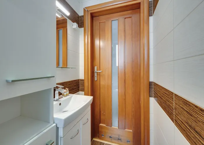 Wooden By Oneapartments Lägenhet *