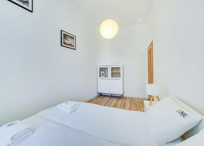 Wooden By Oneapartments Lägenhet