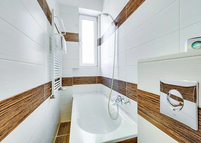 Wooden By Oneapartments *